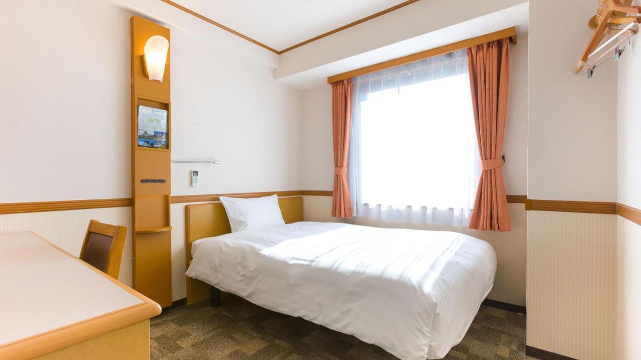 Toyoko Inn Tokyo Monzen-Nakacho Eitaibashi Exteriör bild