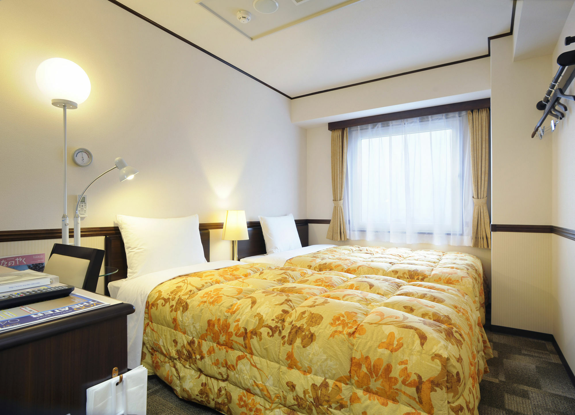 Toyoko Inn Tokyo Monzen-Nakacho Eitaibashi Exteriör bild