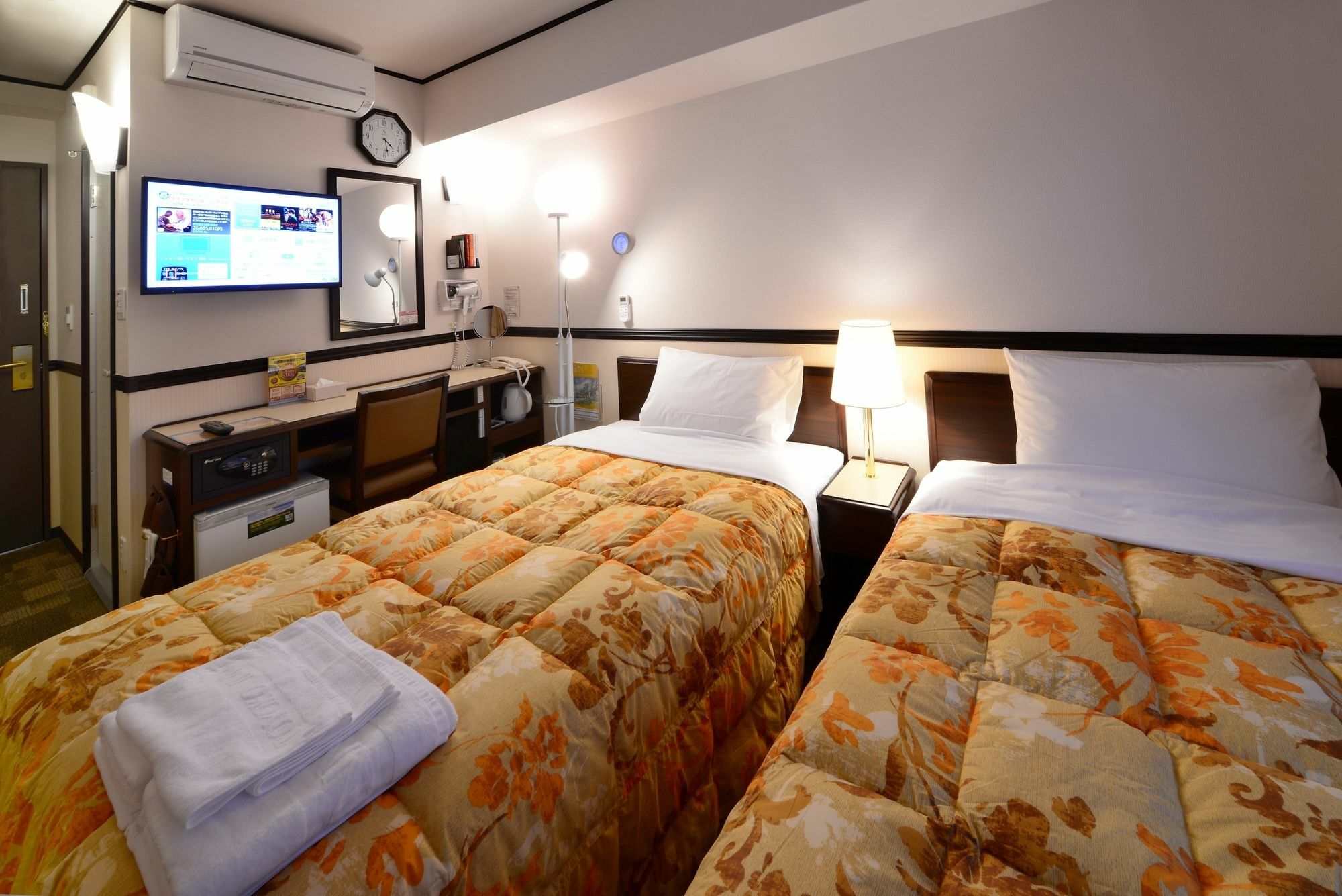 Toyoko Inn Tokyo Monzen-Nakacho Eitaibashi Exteriör bild