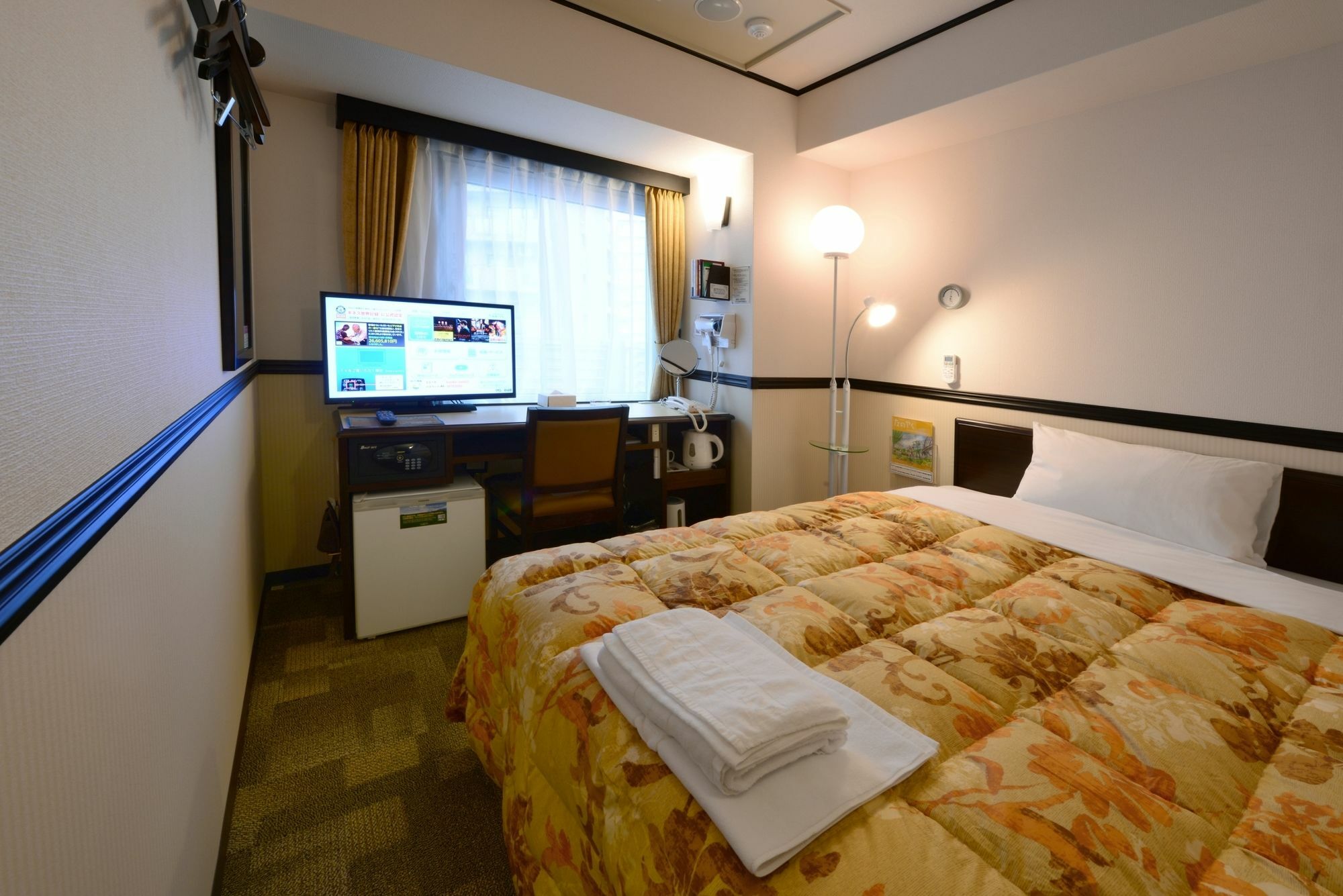 Toyoko Inn Tokyo Monzen-Nakacho Eitaibashi Exteriör bild